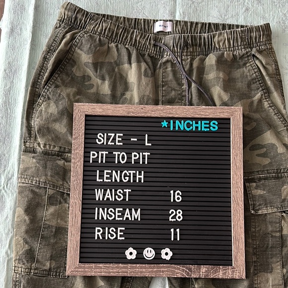 OLD NAVY Cargo Camouflage Pants - Picture 5 of 6